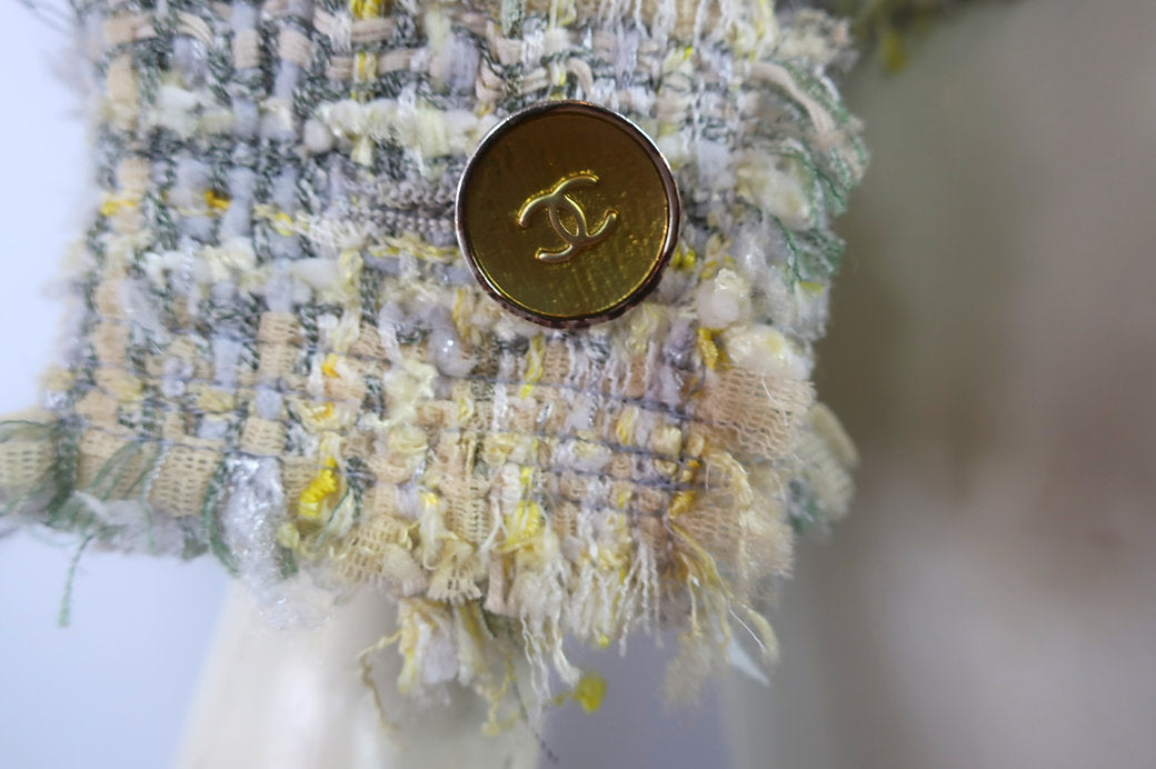 Veste en Tweed jaune Chanel