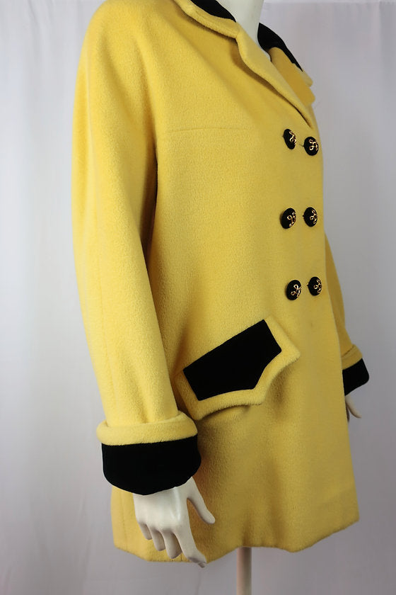 Manteau jaune et noir Chanel