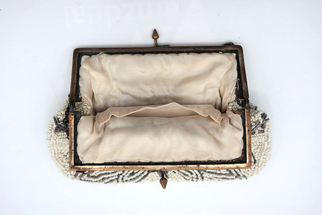 Pochette perlée Antique