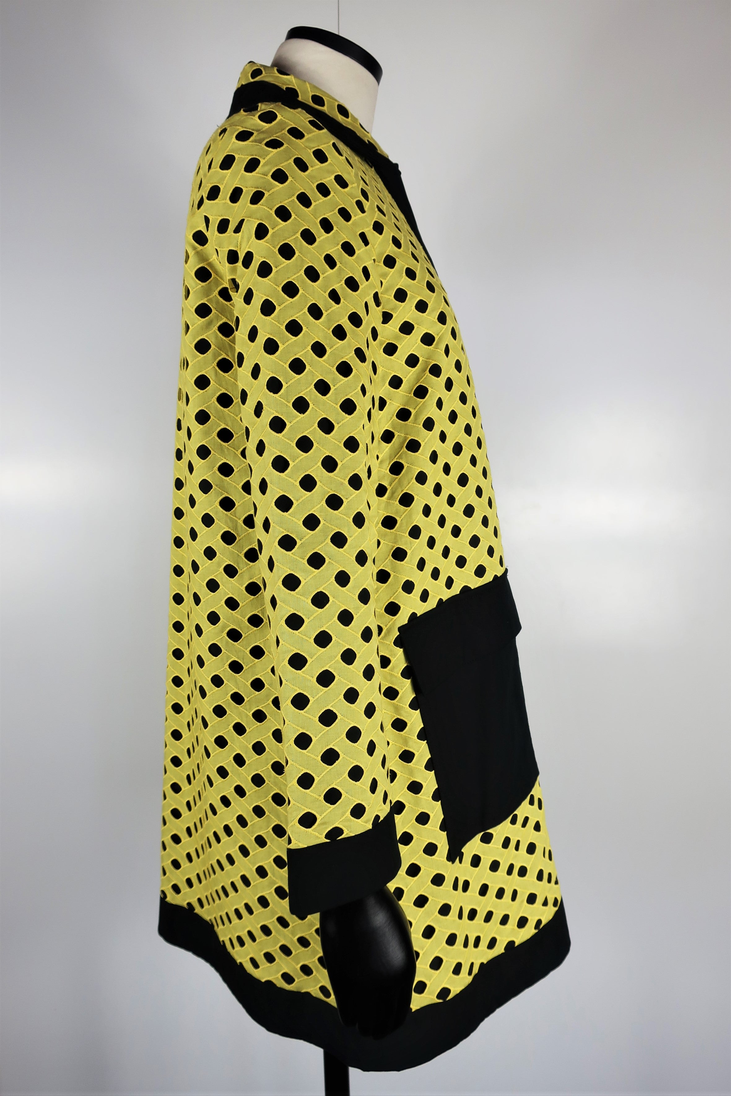 Manteau à pois jaune JC de Castelbajac